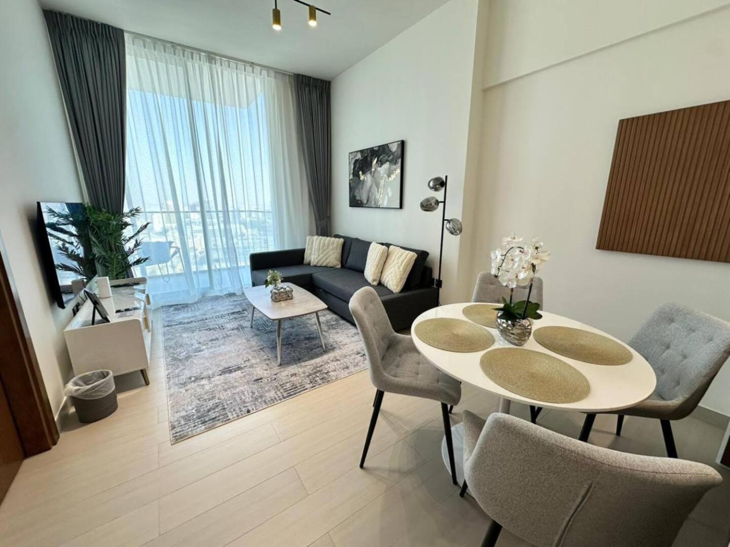 Cozy Modern 1-bedroom In Jvc Apartment Dubai