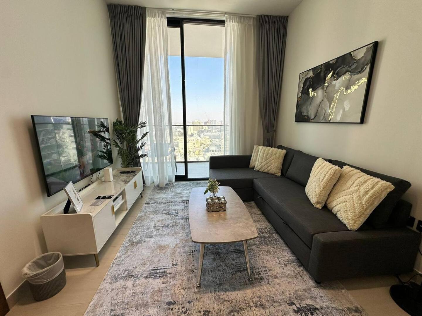 Cozy Modern 1-bedroom In Jvc *