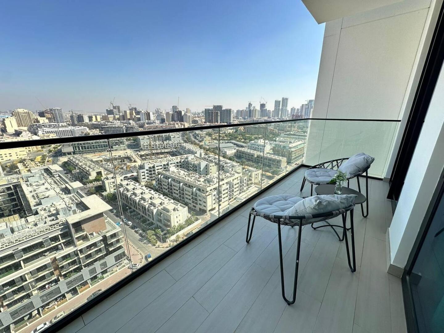 Cozy Modern 1-bedroom In Jvc