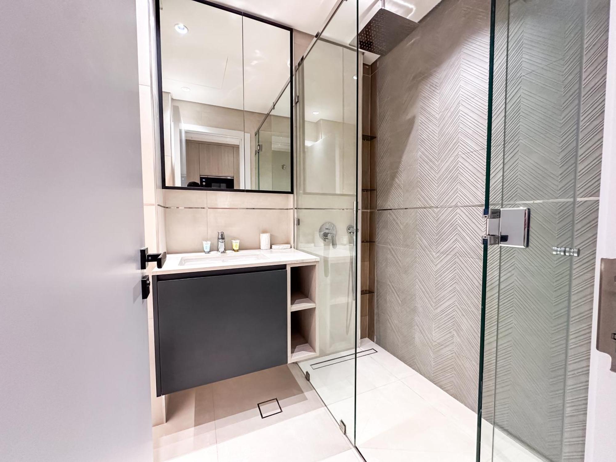 Apartment Stylish In The Heart Of Al Furjan 20ab4