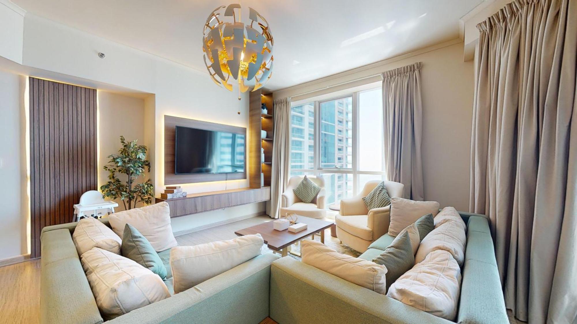 With 1 Bedroom In Marina Torch - Al Marsa St - *