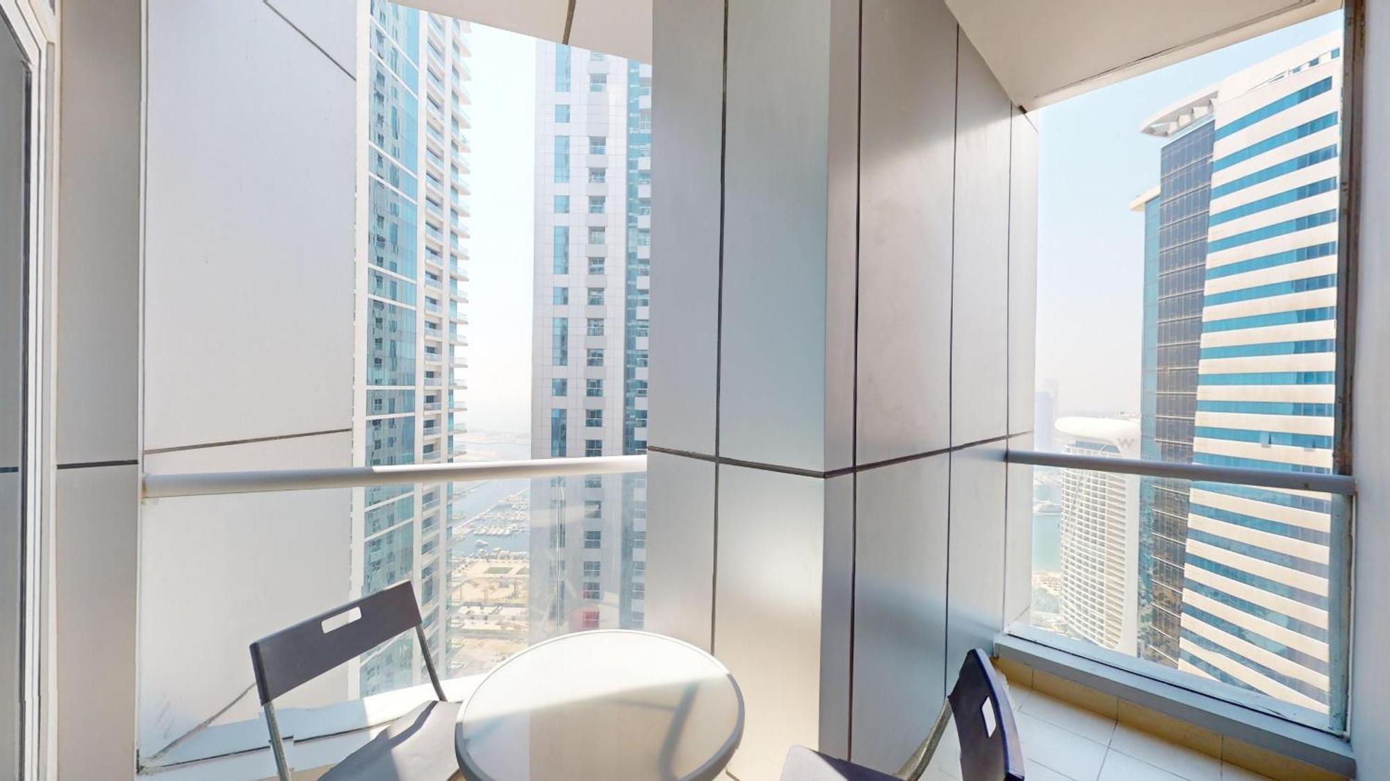 With 1 Bedroom In Marina Torch - Al Marsa St - Apartment *