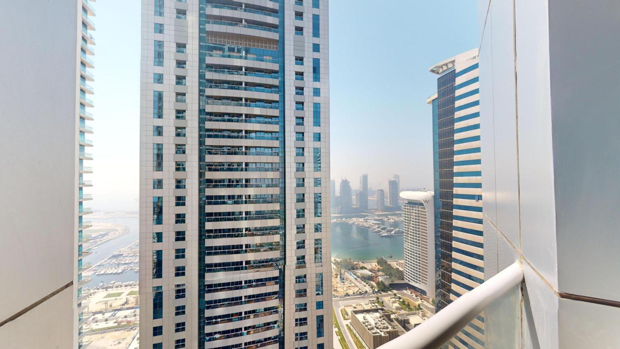 Apartment With 1 Bedroom In Marina Torch - Al Marsa St - *