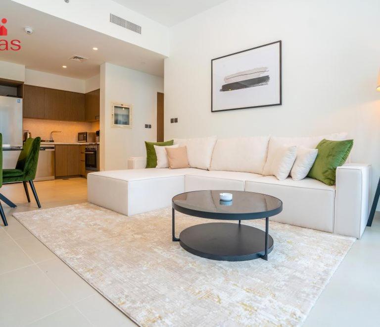 Luxury Act One Act Two 7 Min Walk To Burj Khalifa & Mall Apartment
