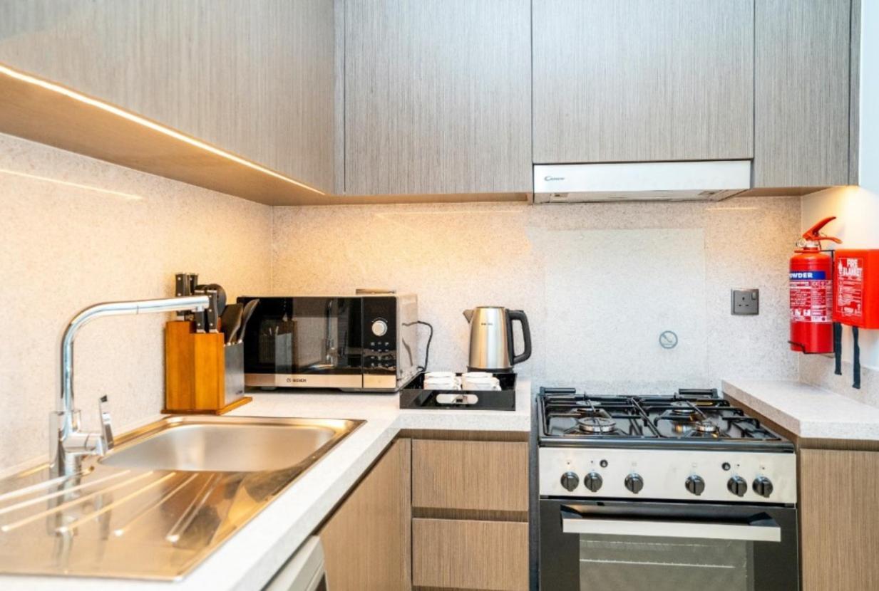 Luxury Act One Act Two 7 Min Walk To Burj Khalifa & Mall Apartment