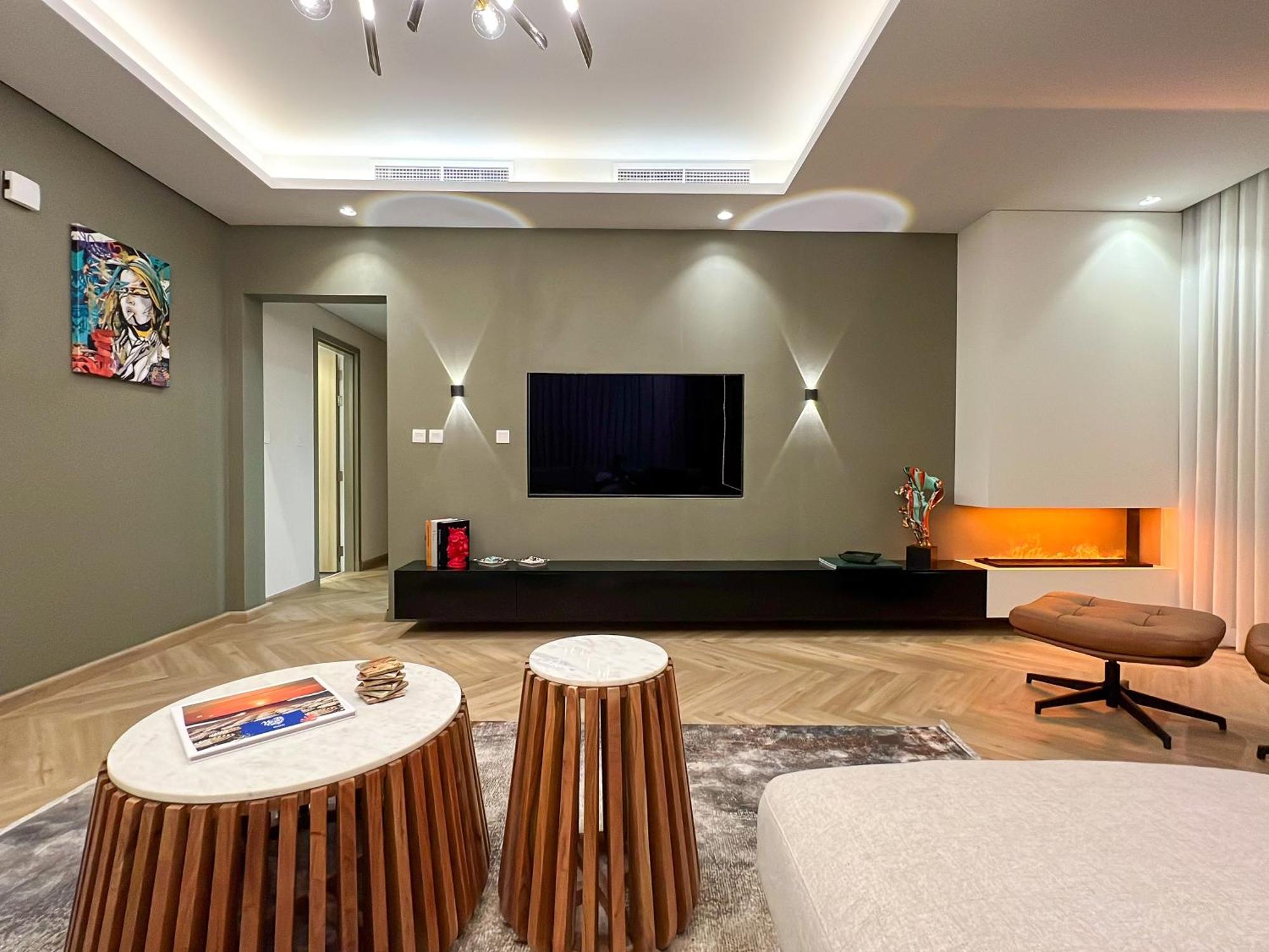Keyrock Living - Skyline Escape At Paramount Apartment