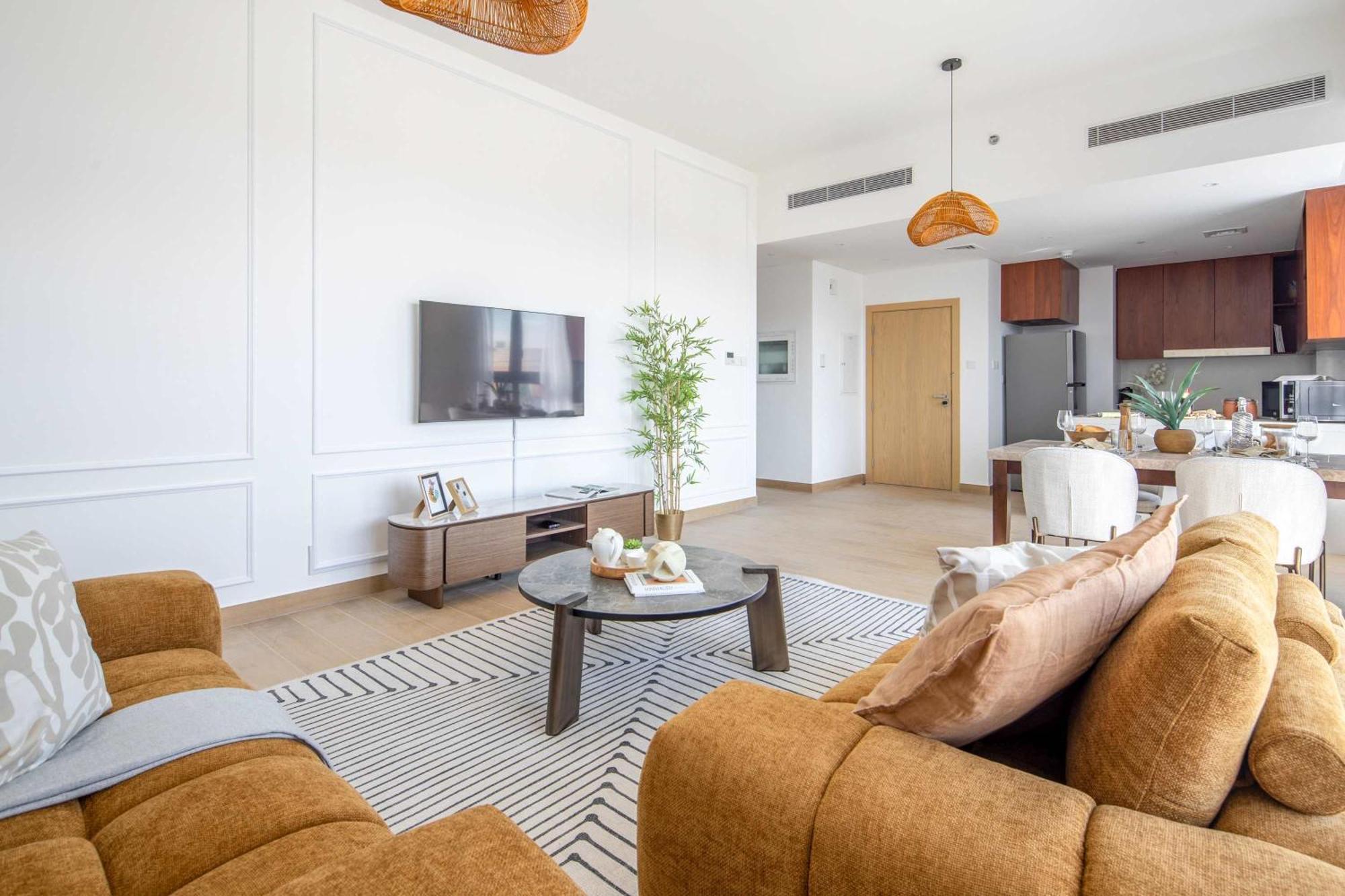 Frank Porter - La Sirene Apartment