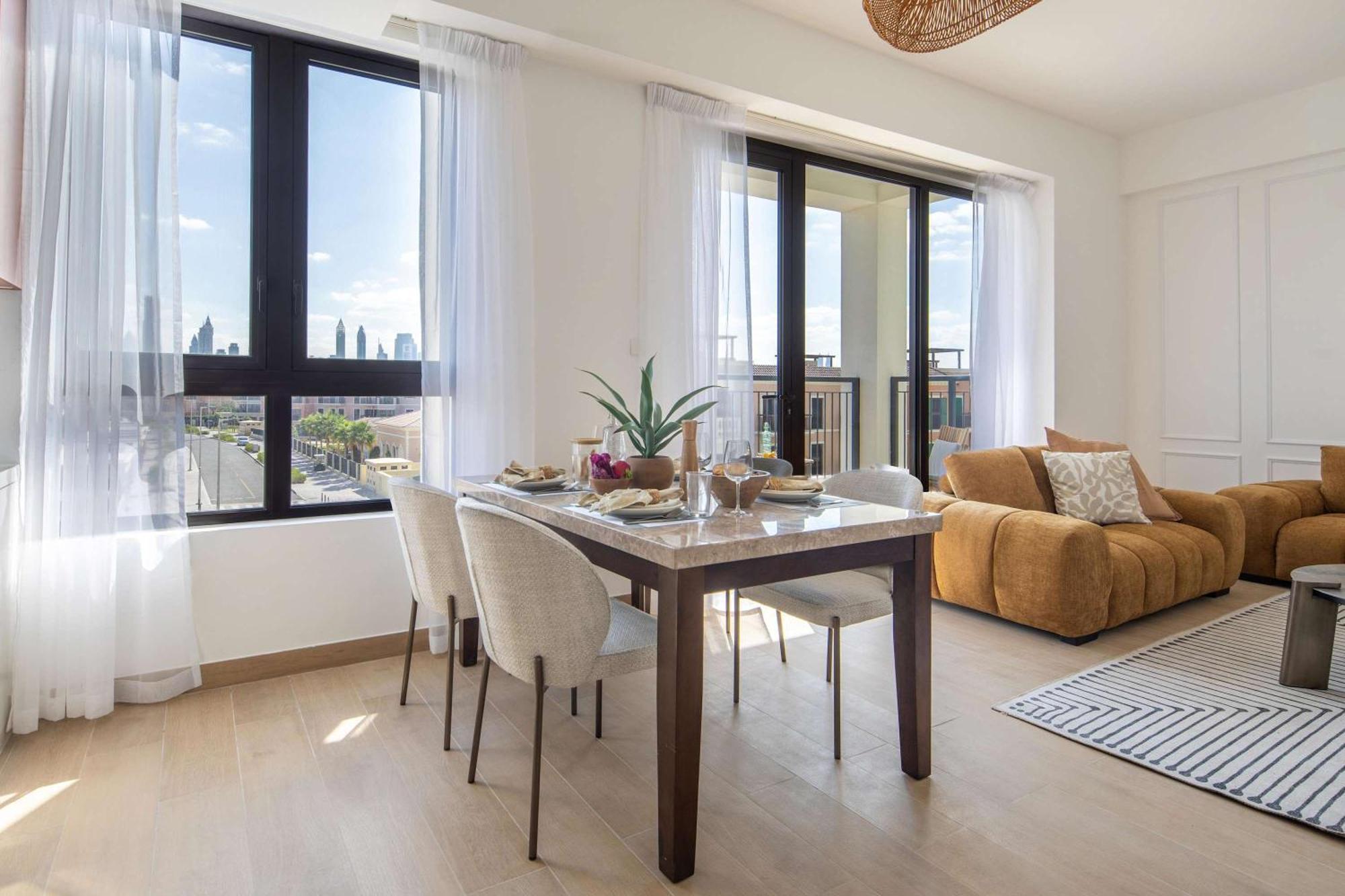 Frank Porter - La Sirene Apartment Dubai