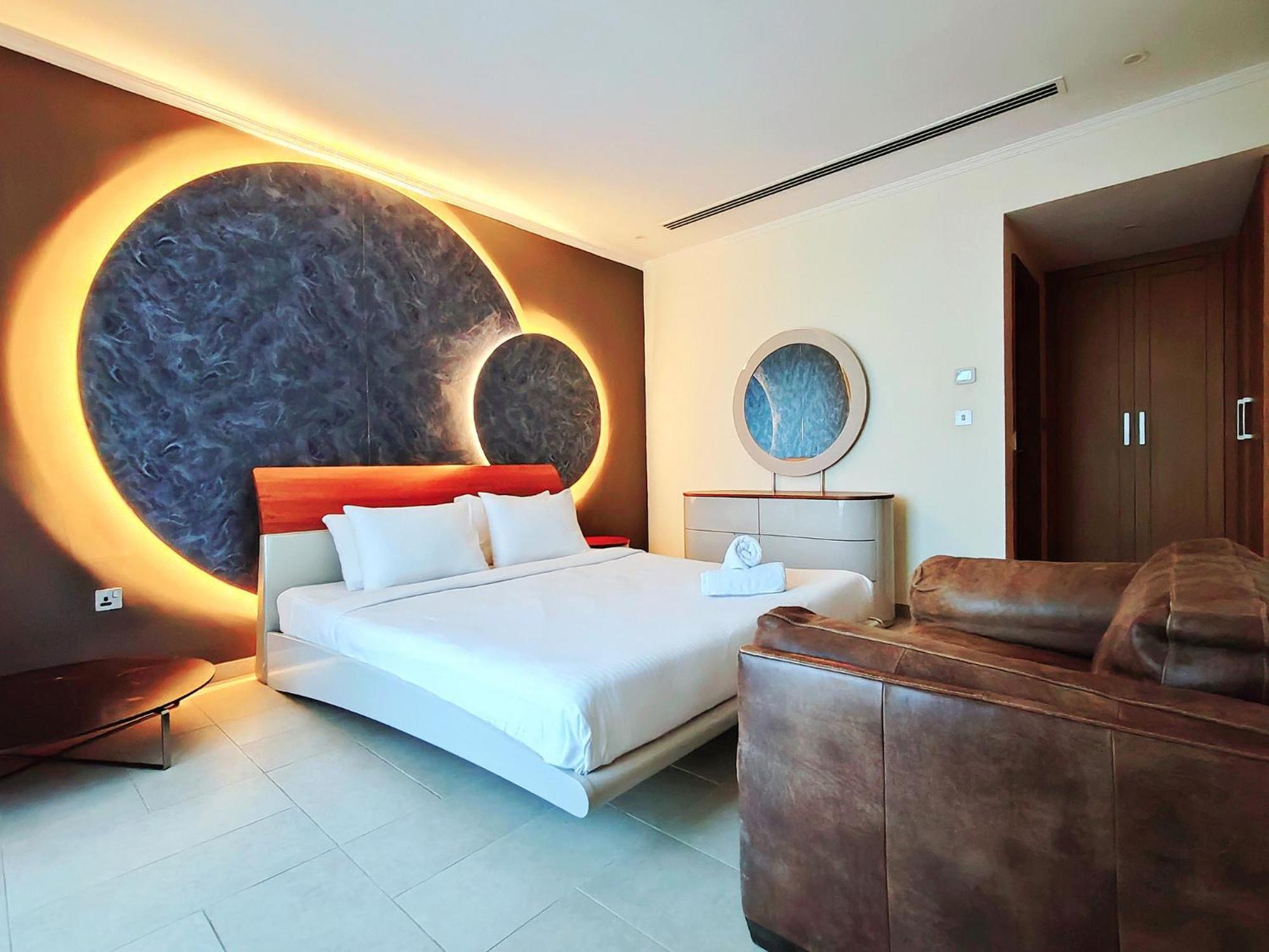 Royal Private Pool, Lux 7-bedroom On Marina