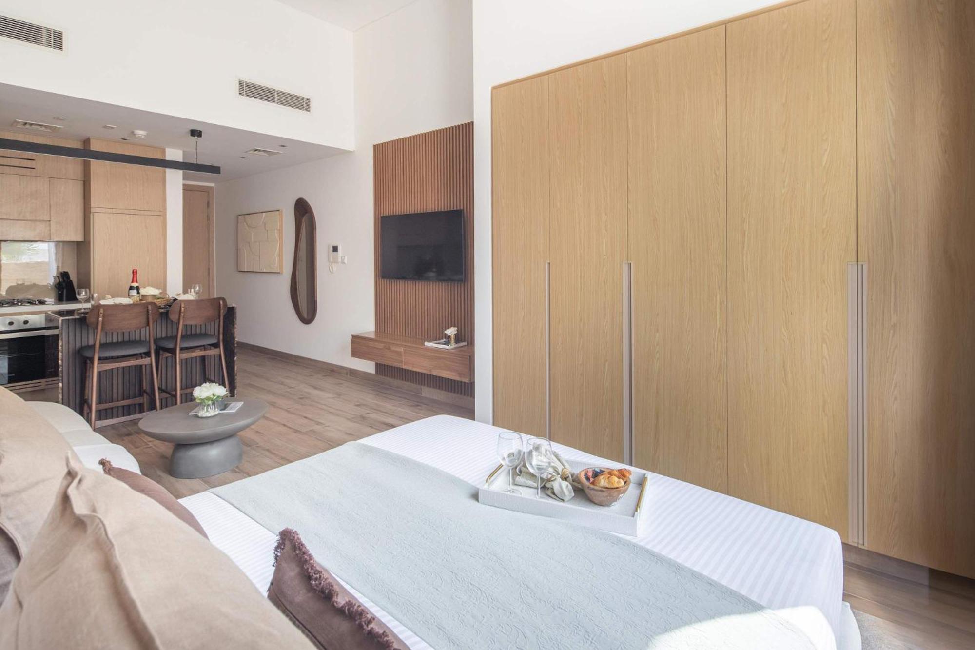 Frank Porter - Oakley Square Residences B Dubai