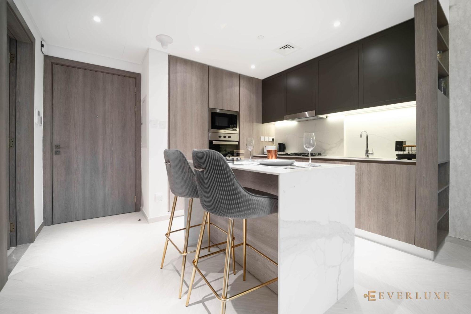 Striking 1-bedroom In Oxford 212, Jvc Apartment *
