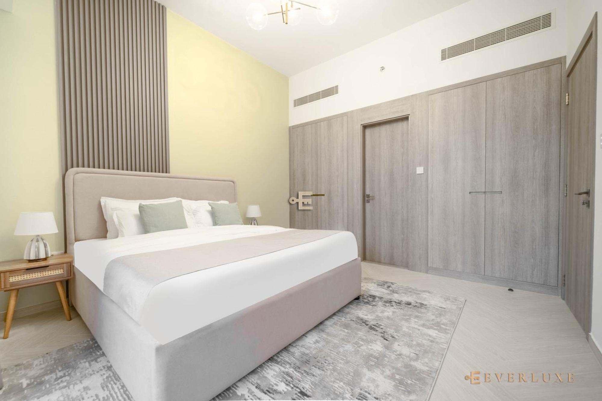 Apartment Striking 1-bedroom In Oxford 212, Jvc