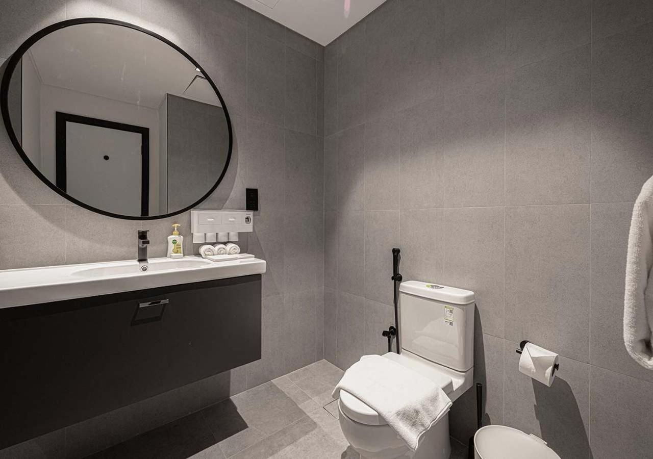 Apartment Chic With Amenities Dubai