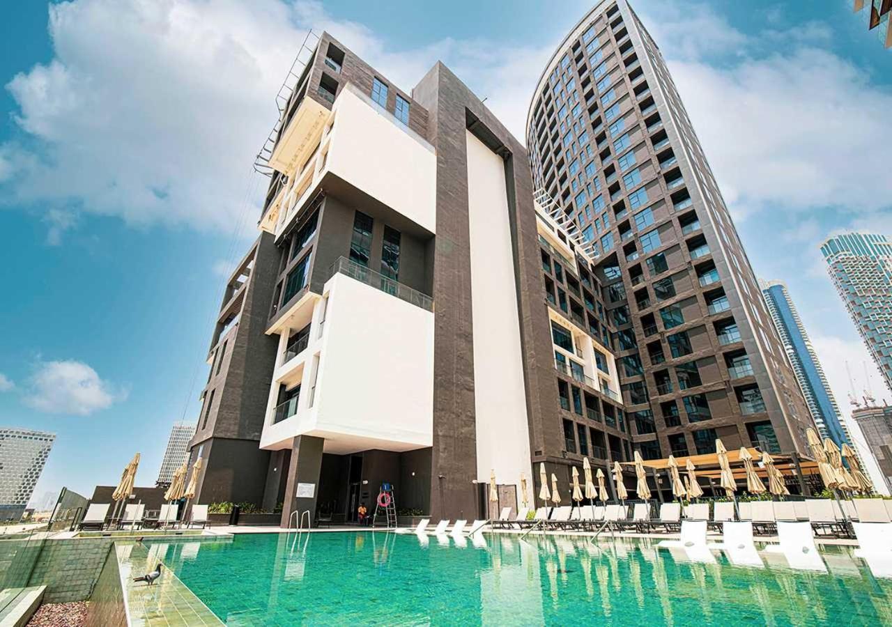 Chic With Amenities Apartment