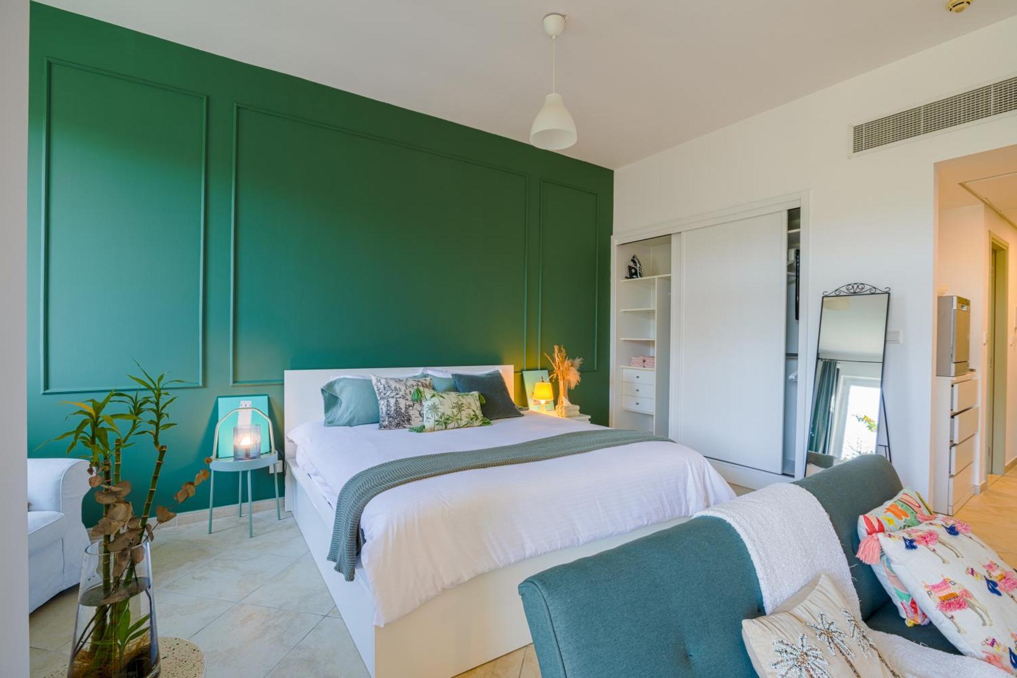 Spacious In A Oasis
