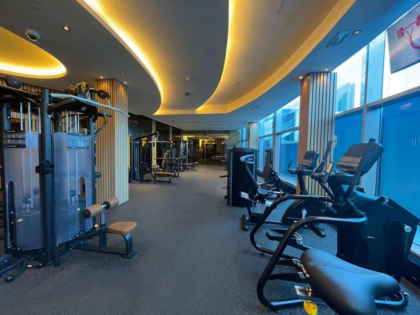 Near Metro Station - 1br In Park Towers,difc - Allsopp & Allsopp