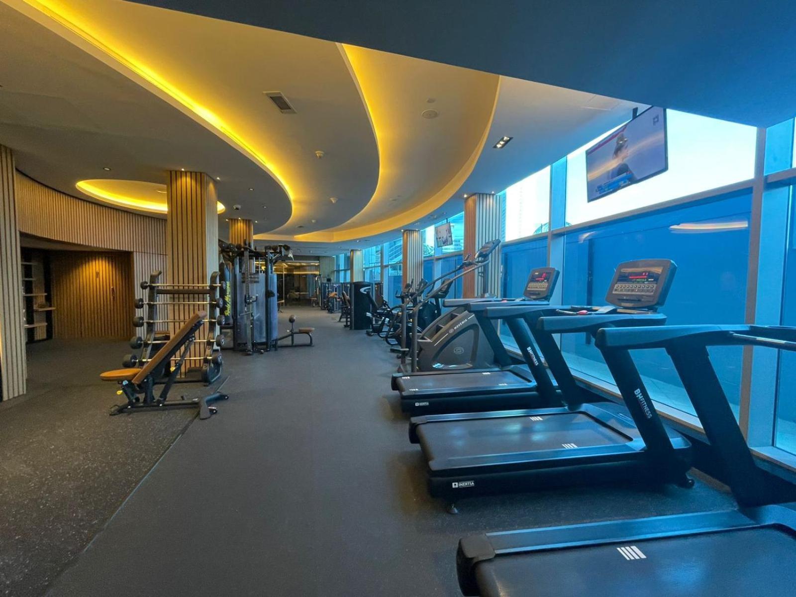 Near Metro Station - 1br In Park Towers,difc - Allsopp & Allsopp