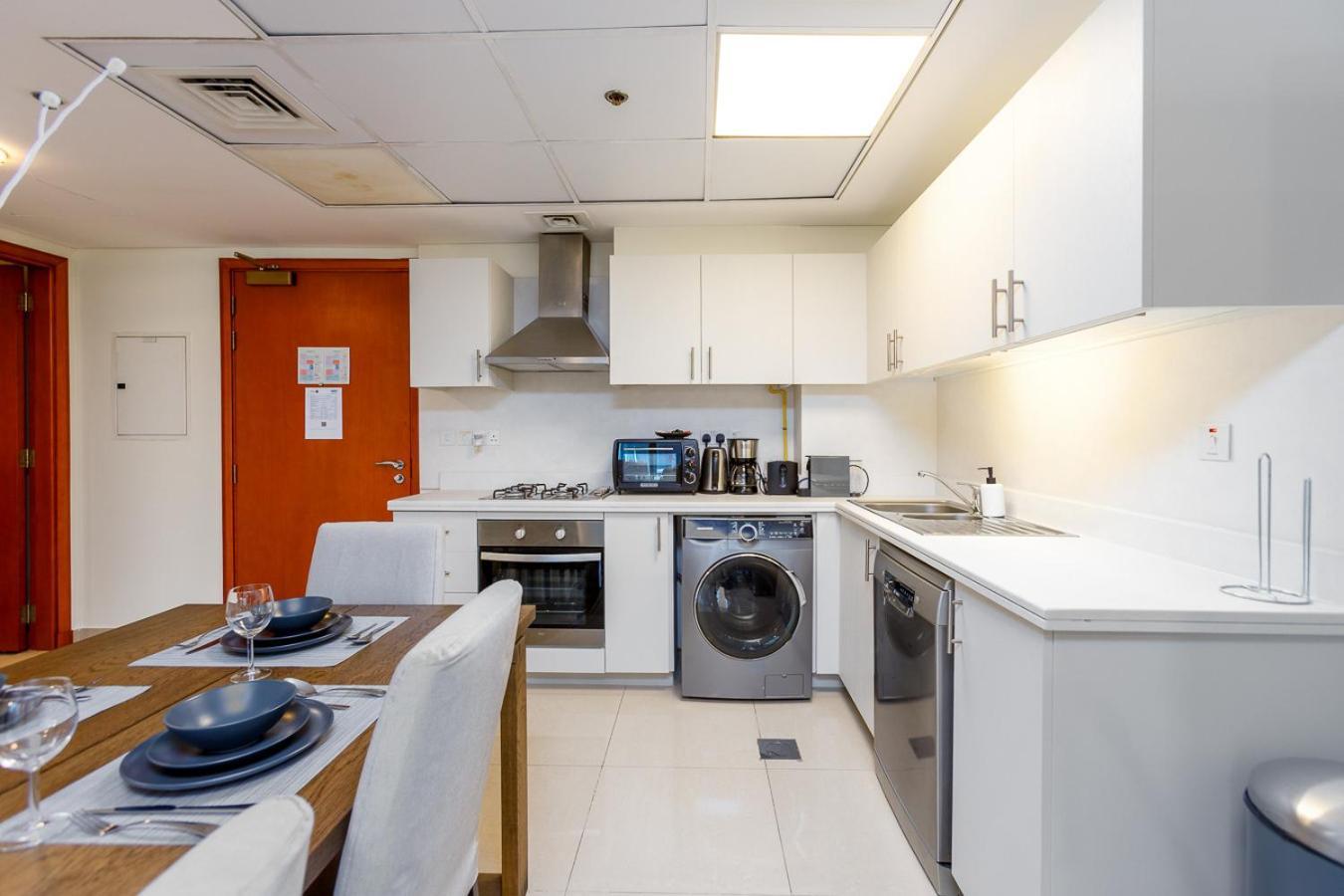 Near Metro Station - 1br In Park Towers,difc - Allsopp & Allsopp Apartment Dubai