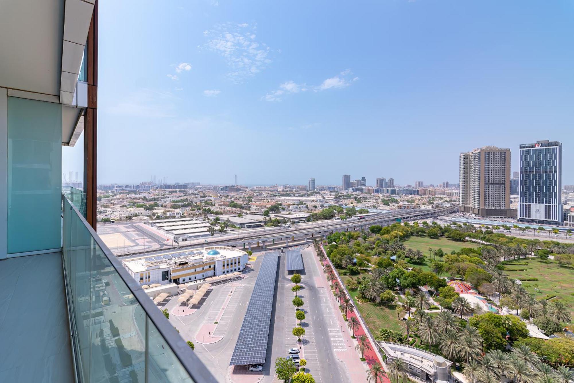 Citihome-2br World Trade Center With Full Park And Frame View Apartment