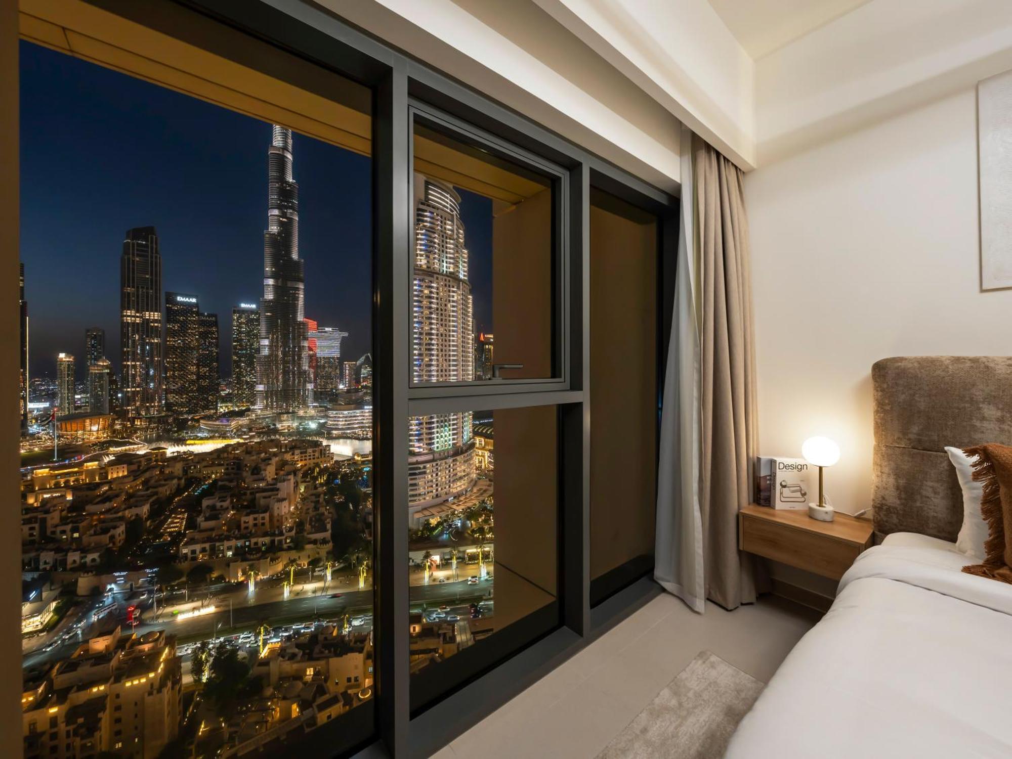 Luxurious In Burj Royale With Led Burj Khalifa Views Opposite Mall Apartment Dubai