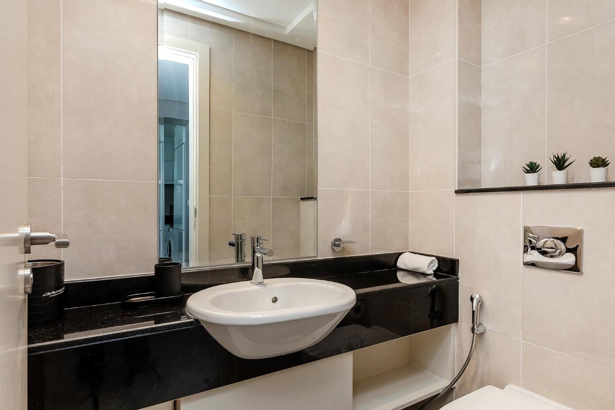 Modern 1bdr Artesia Damac Hills