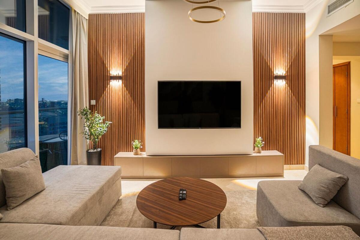 Apartment 13 - Comfy 2Br Family Apartment With Breathtaking Waterfront View - Free Parking