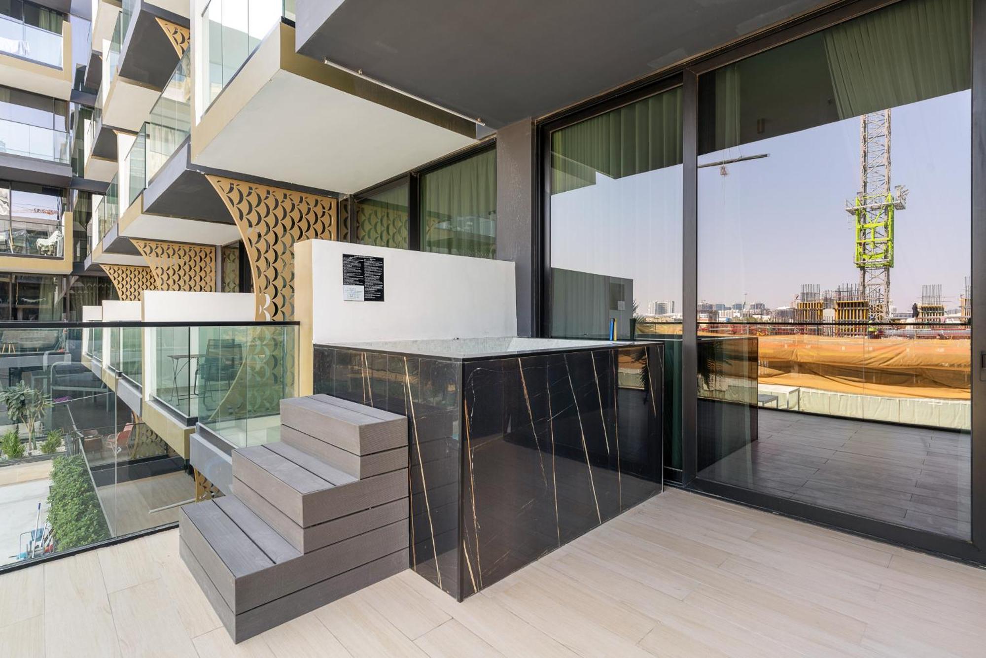 Vayk - Luxurious 2 Bd With Private Jacuzzi In Jvc Apartment Dubai