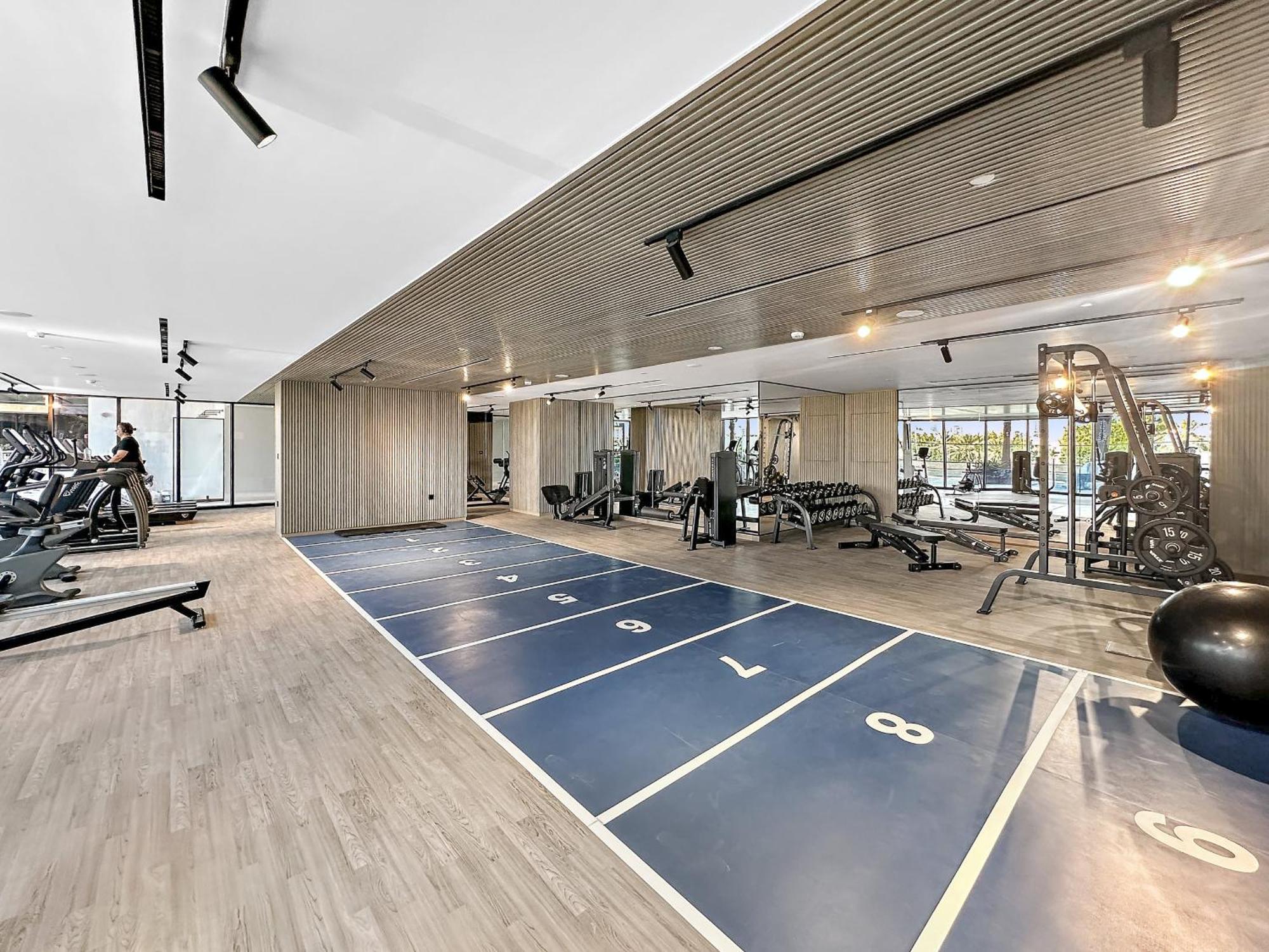 Vayk - Luxurious 2 Bd With Private Jacuzzi In Jvc Dubai