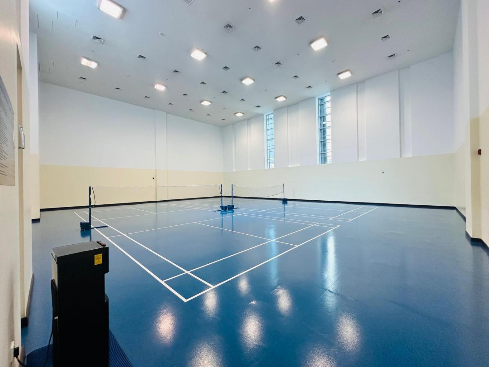 Apartment With Pool, Gym, Squash And Badminton Courts Dubai