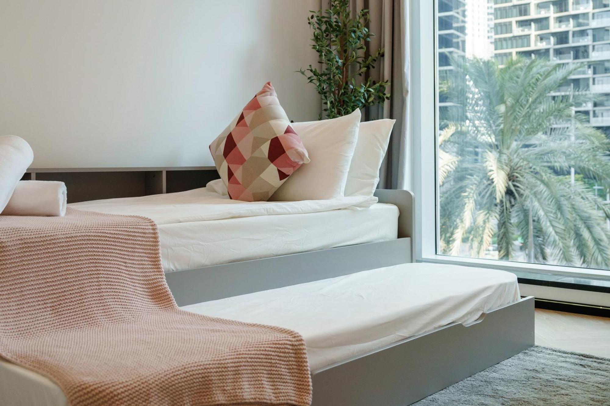 1 Bedroom Exquisite Urban Living In Downtown * Dubai