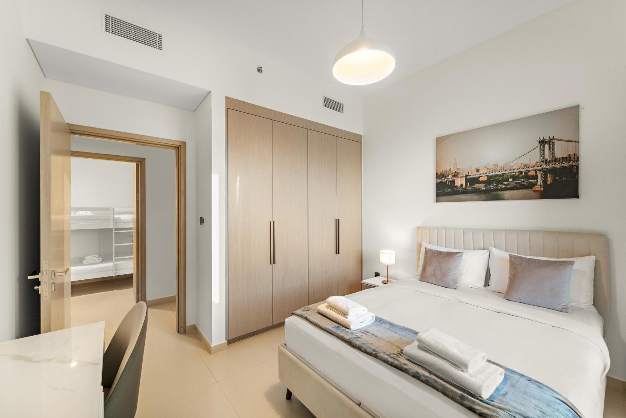Apartment Luxe 4br With Burj View L Pool & Gym