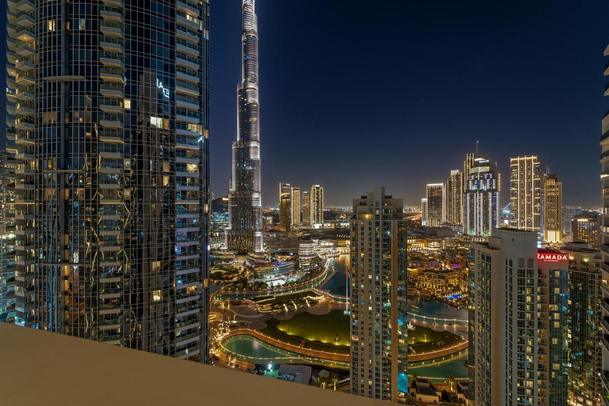 Luxe 4br With Burj View L Pool & Gym