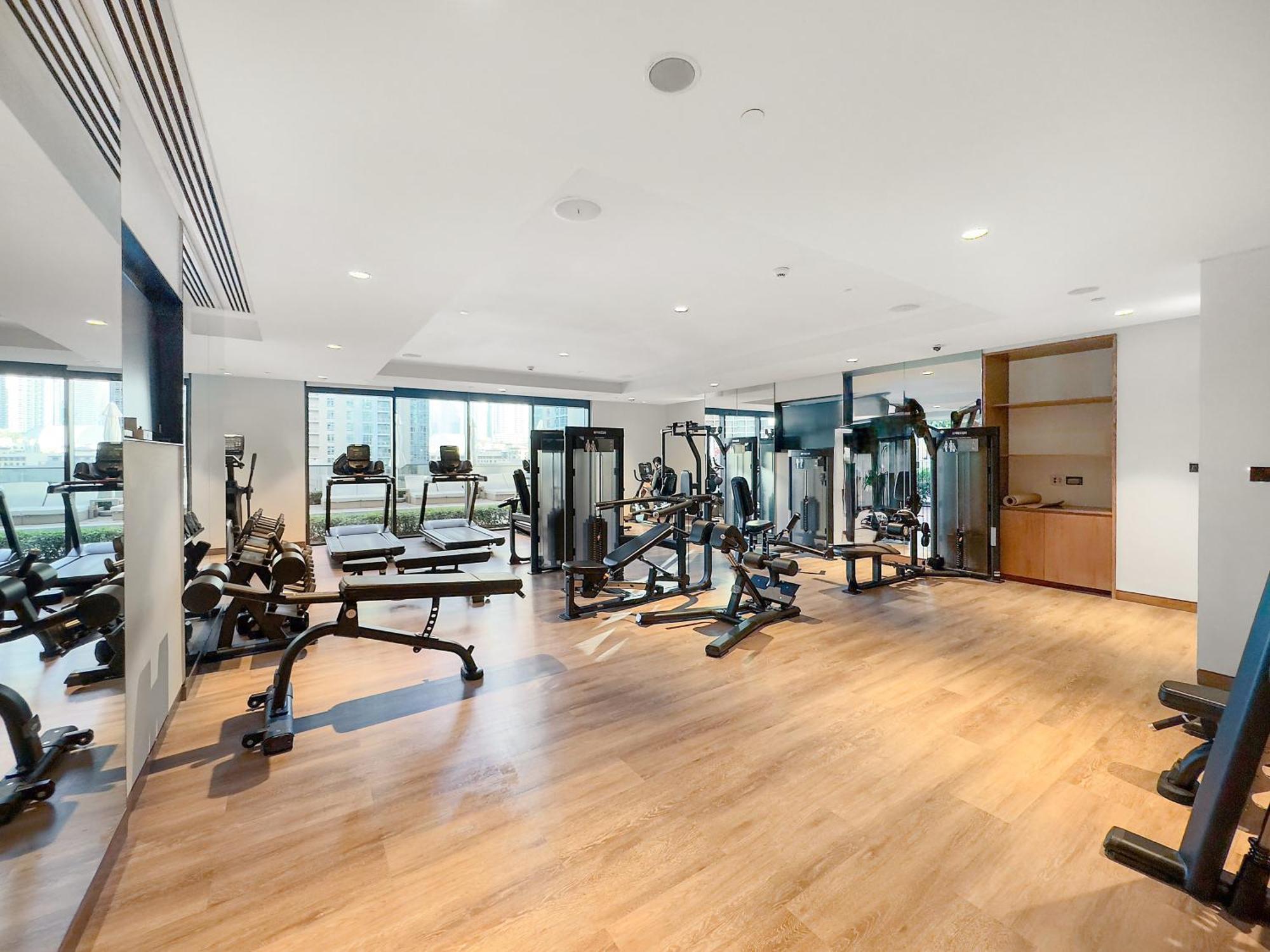 Luxe 4br With Burj View L Pool & Gym