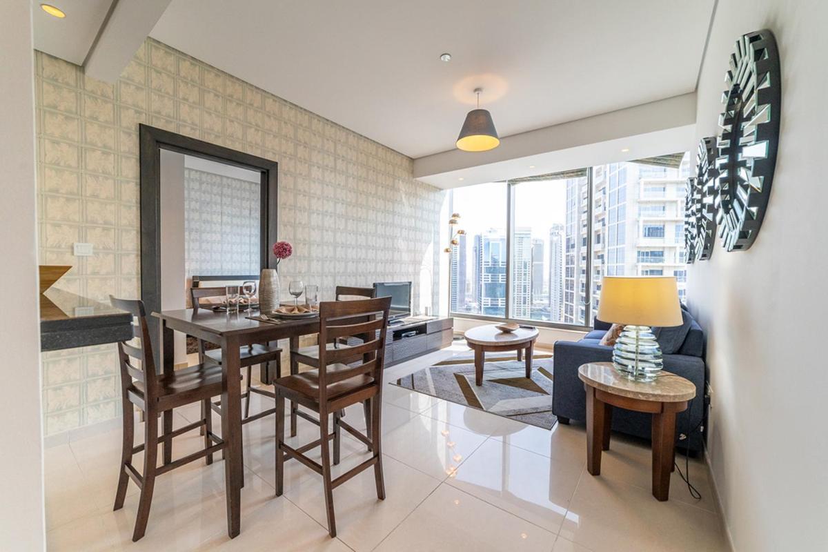 Apartment 1br Spacious In Silverene Tower - Marina By Pk Holidays