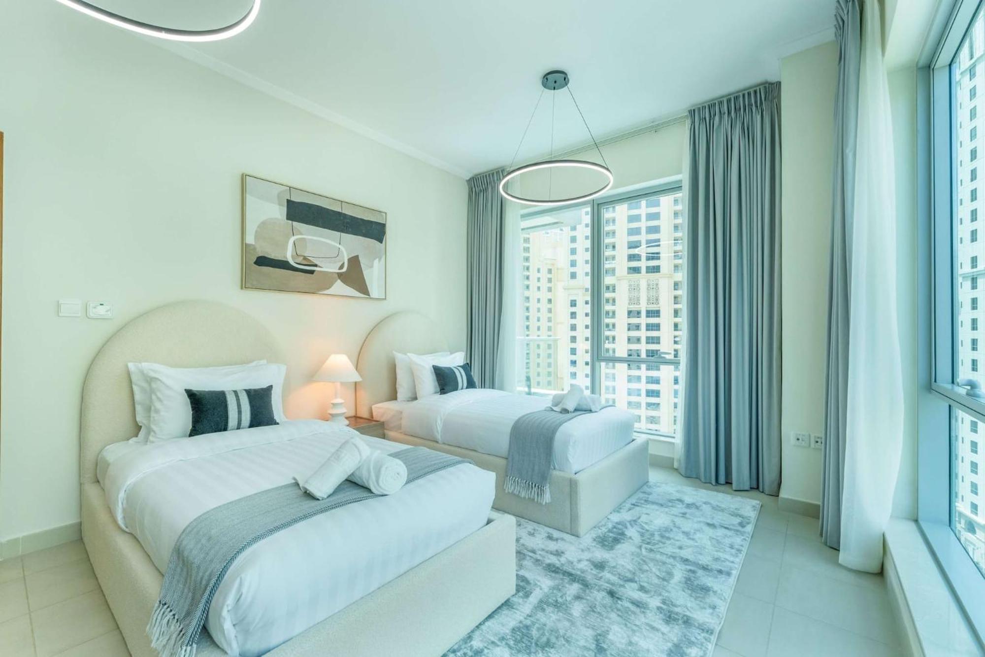 Luxurious 2 Bedroom Delphine Tower By Pk Holidays *