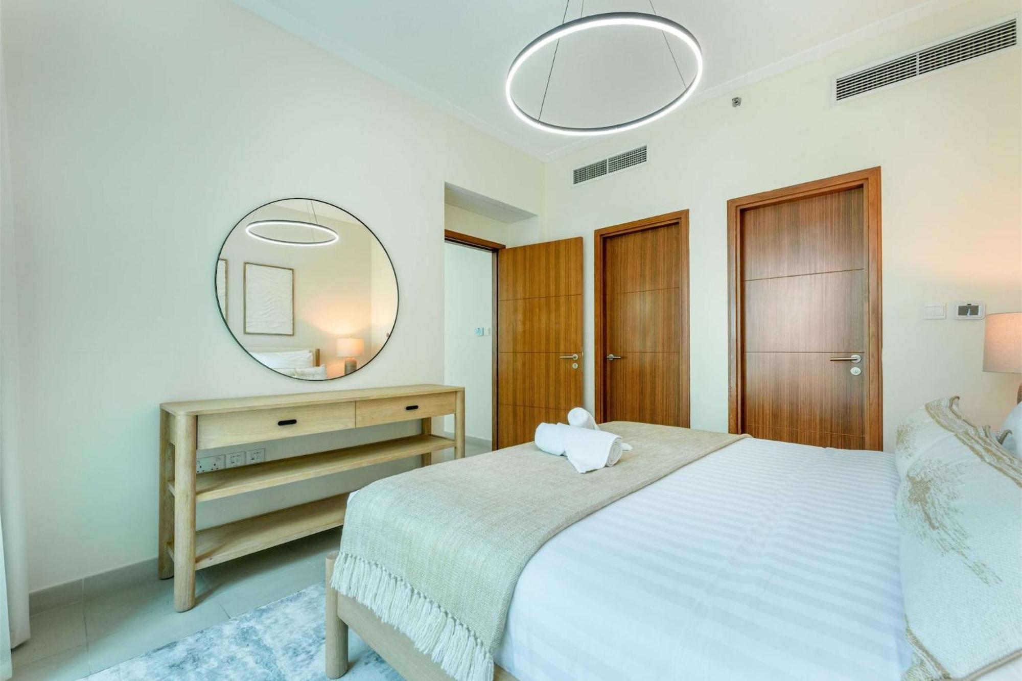 Apartment Luxurious 2 Bedroom Delphine Tower By Pk Holidays