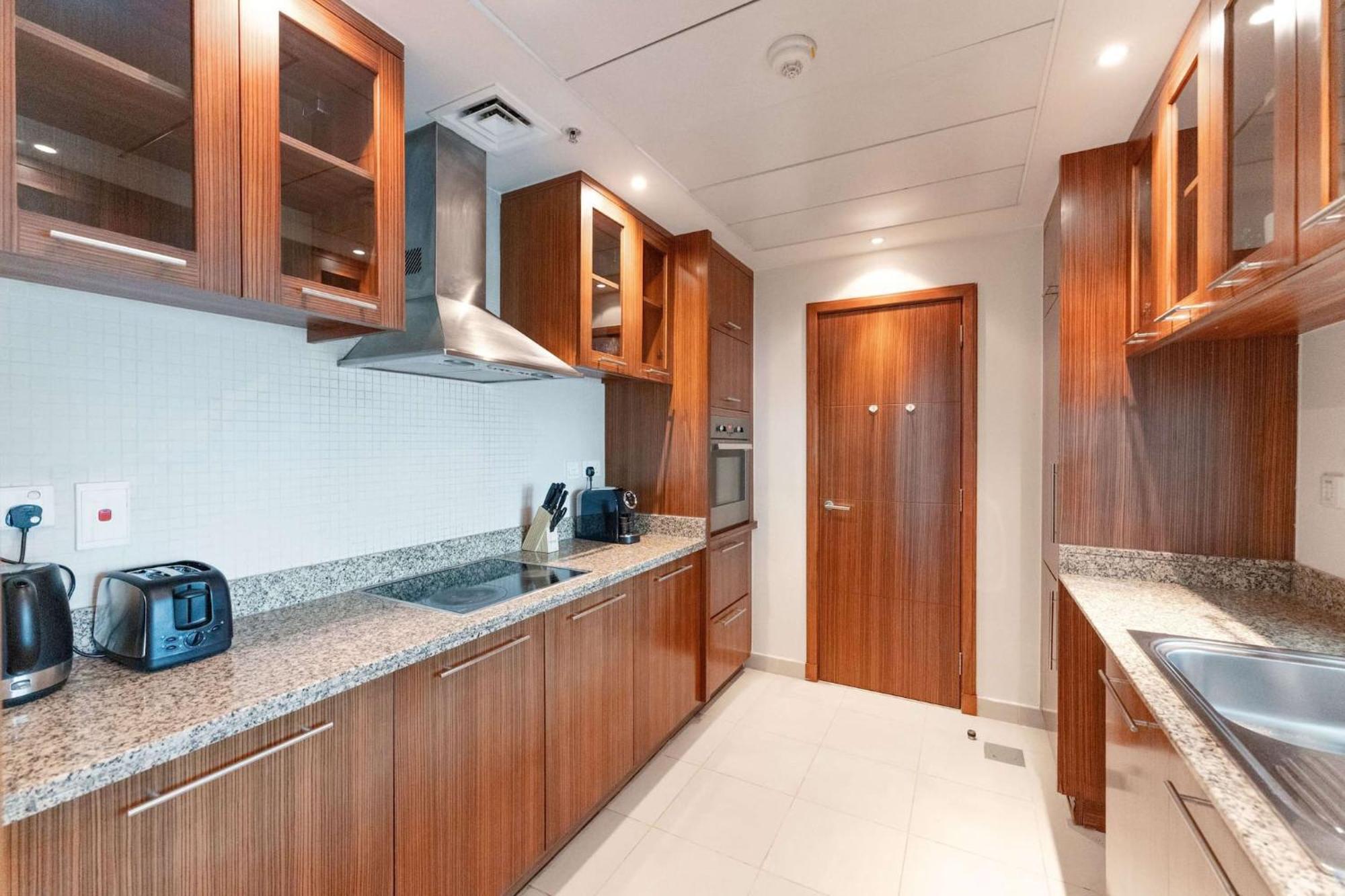 Luxurious 2 Bedroom Delphine Tower By Pk Holidays *