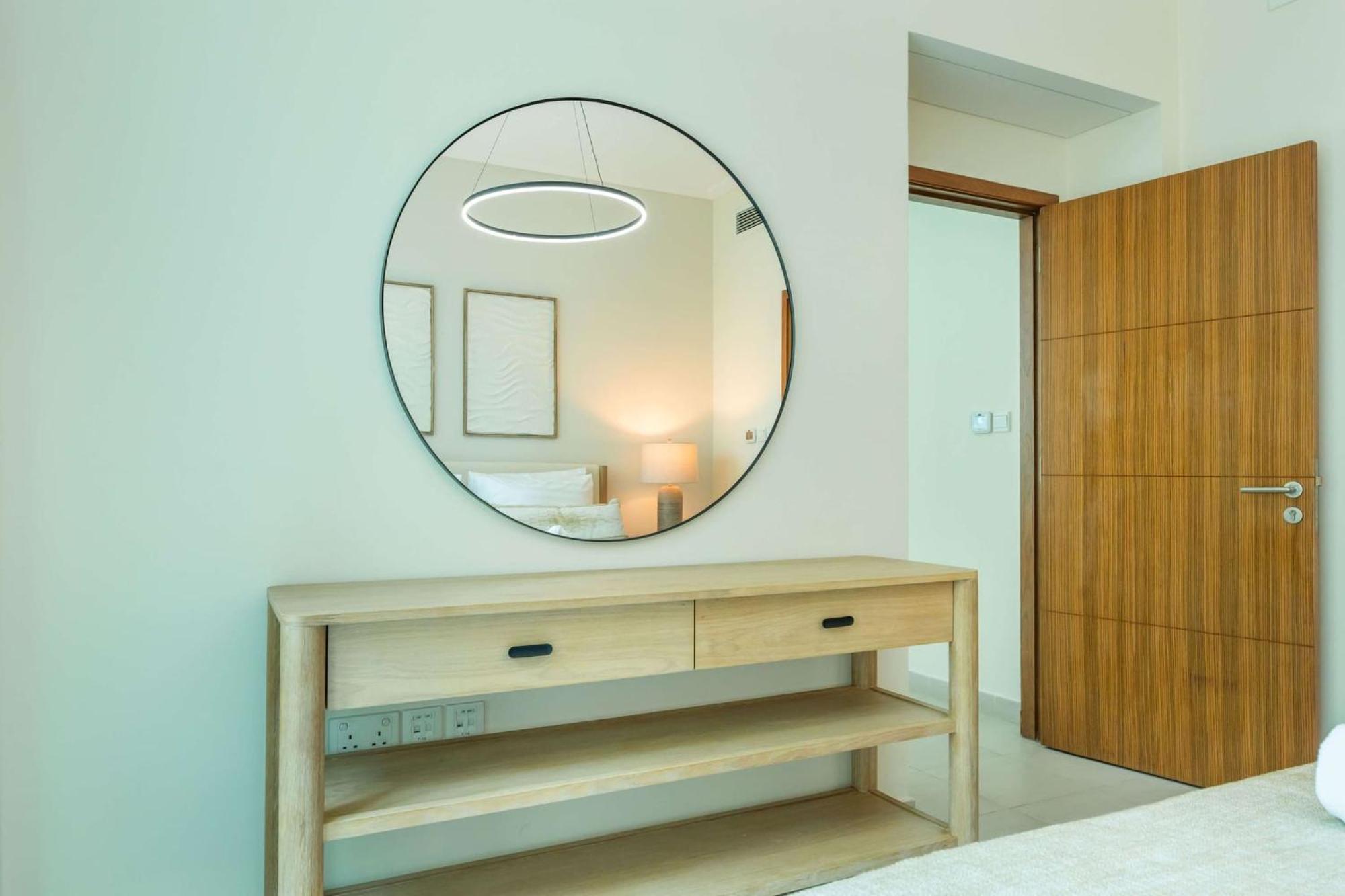 Luxurious 2 Bedroom Delphine Tower By Pk Holidays Apartment