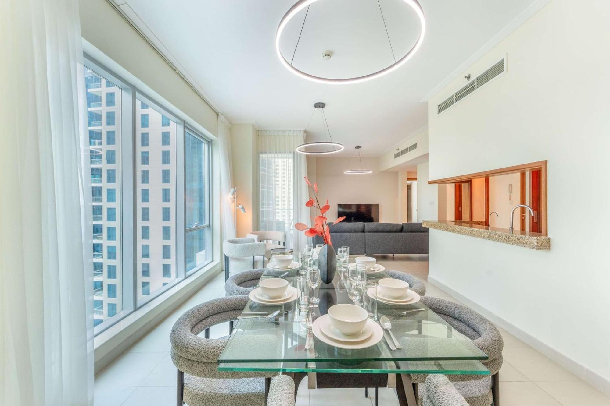 Luxurious 2 Bedroom Delphine Tower By Pk Holidays Apartment Dubai