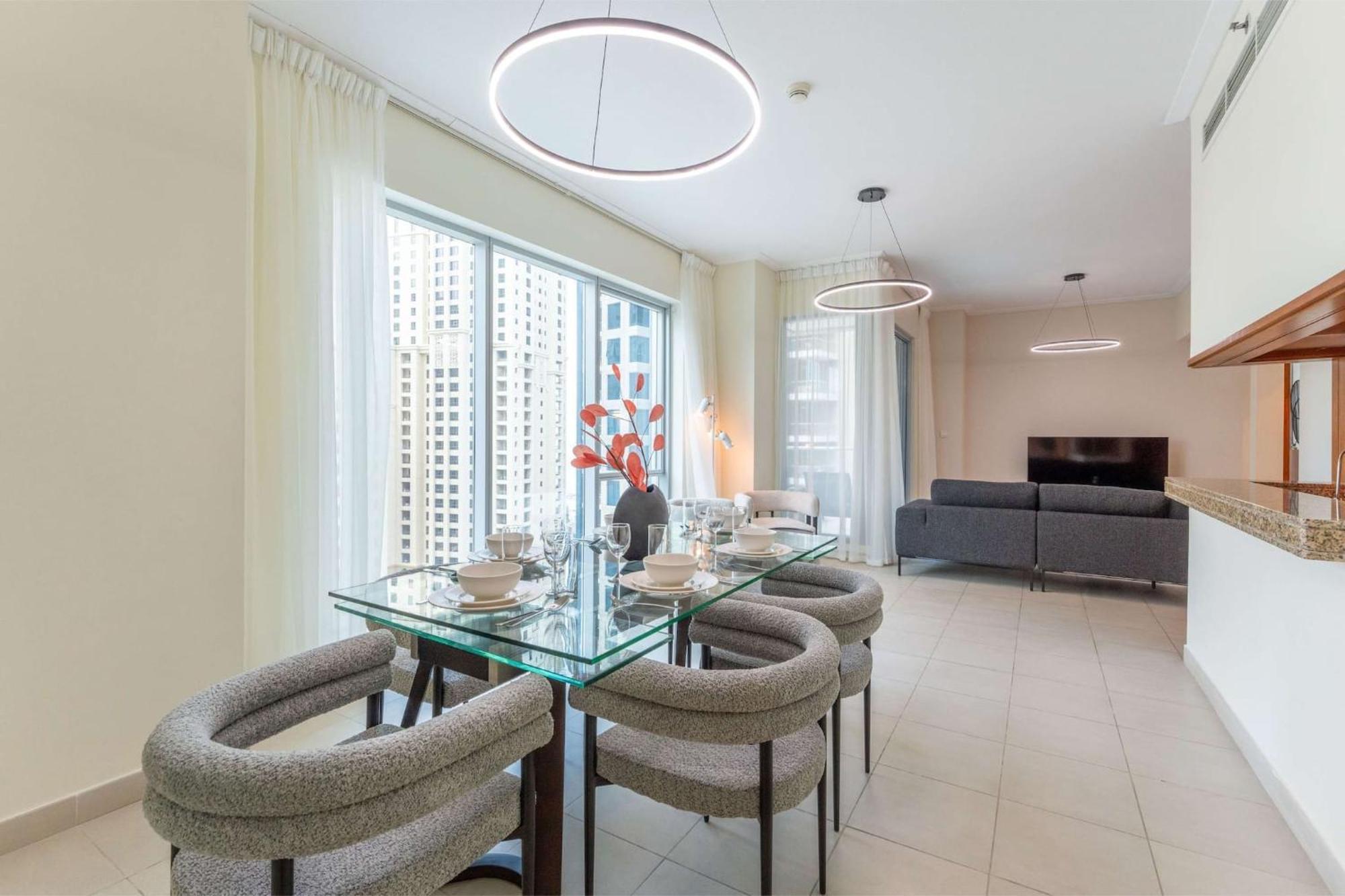 Luxurious 2 Bedroom Delphine Tower By Pk Holidays * Dubai