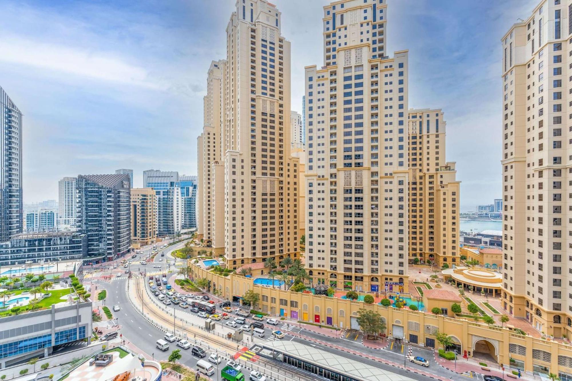 Luxurious 2 Bedroom Delphine Tower By Pk Holidays Apartment Dubai