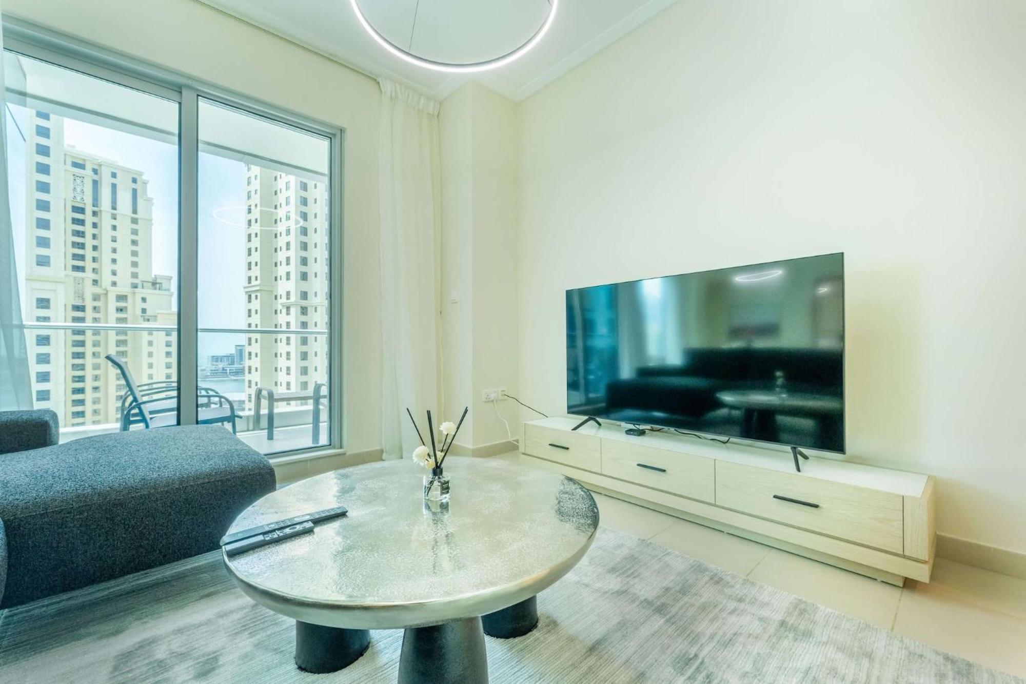 Apartment Luxurious 2 Bedroom Delphine Tower By Pk Holidays Dubai