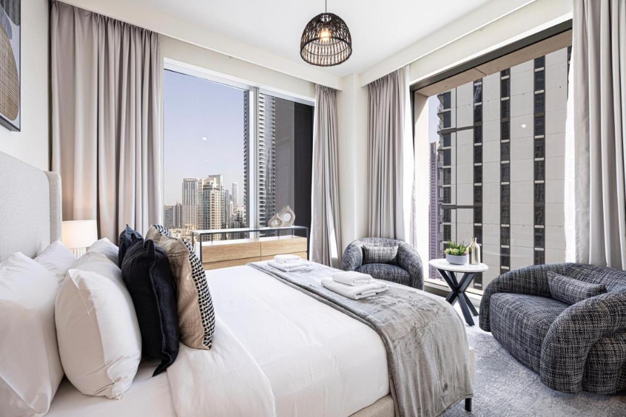 Apartment Modern Luxury Overlooking Burj Khalifa *