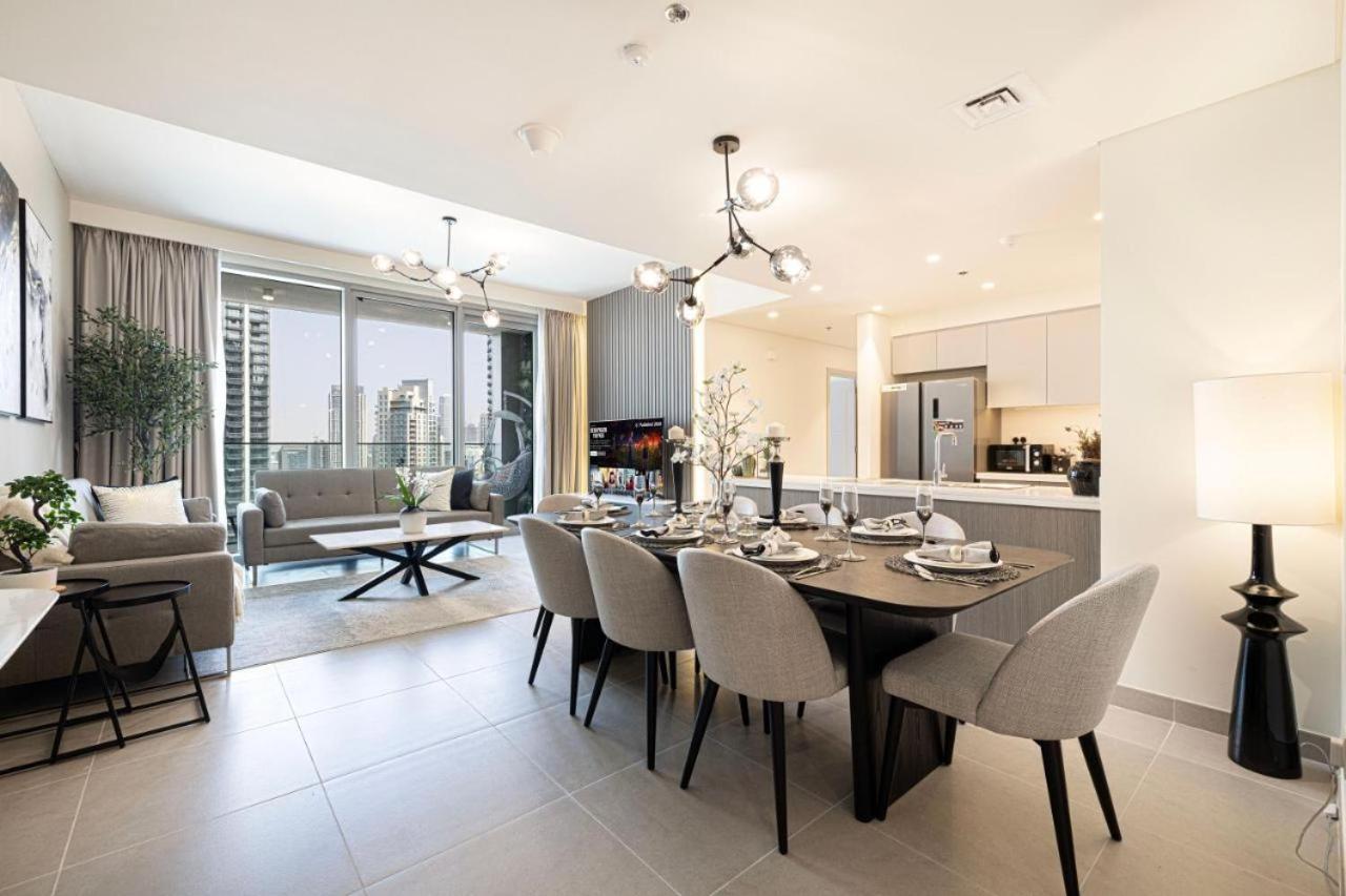 Apartment Modern Luxury Overlooking Burj Khalifa Dubai