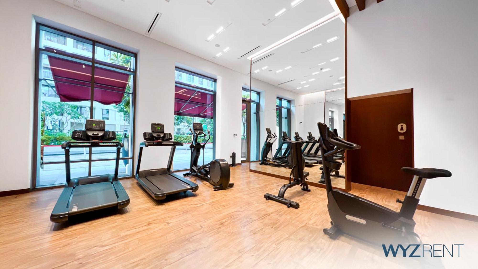 Chic 2 Bedroom In Vida Residences Creek-beach Access