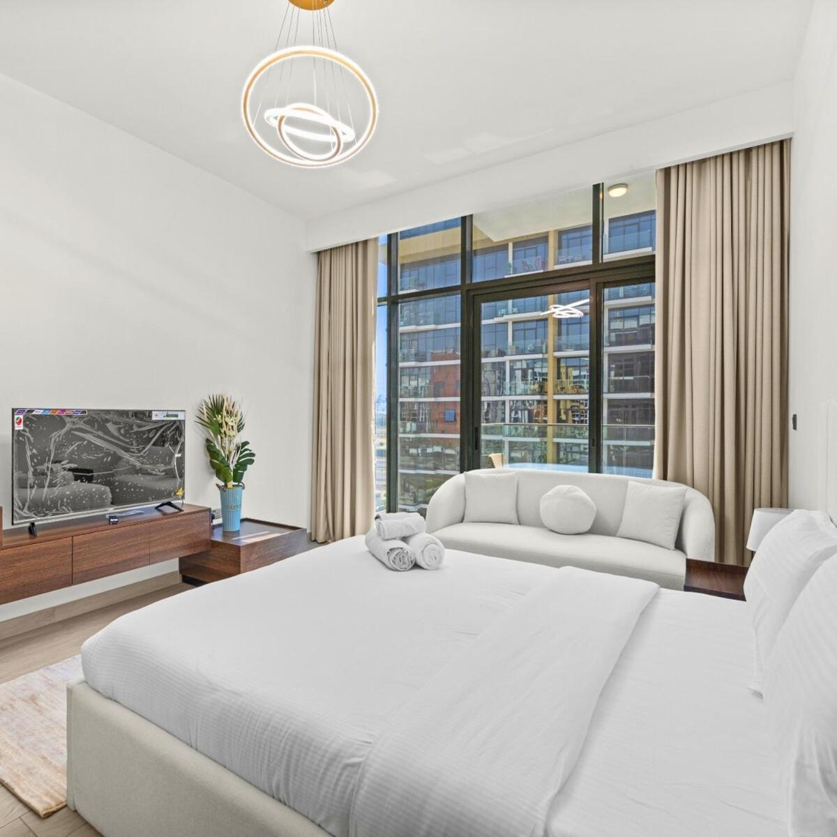 Apartment Spacious With Huge Balcony-azizi Riviera *
