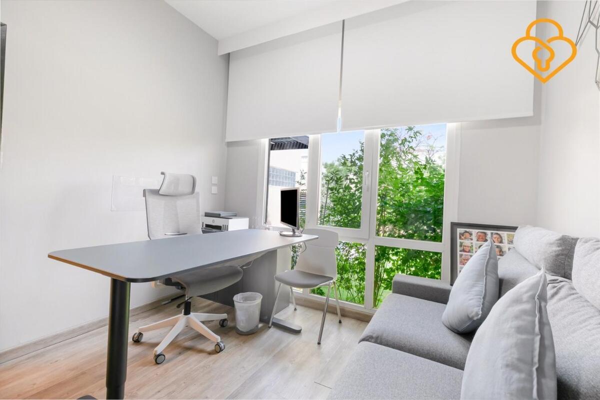 Keysplease Upgraded 4 Bedroom Villa, Private Pool Meadows Villa Dubai