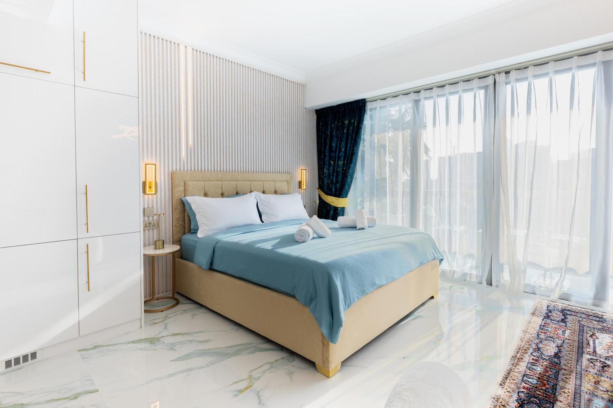 Stylish Downtown Near Burj Khalifa - 22ab08 * Dubai