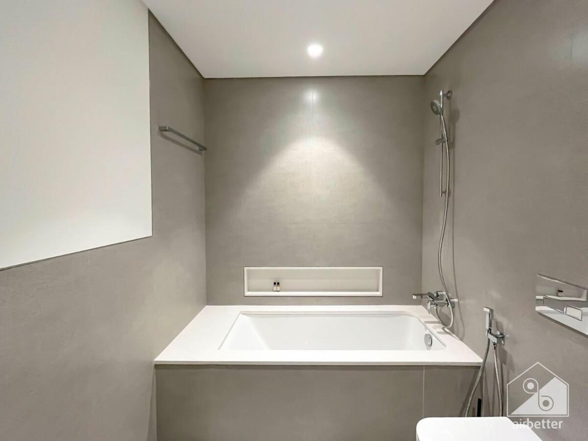 Apartment Grande Luxury 1b With Balcony & Views