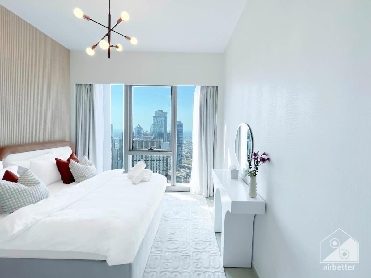Grande Luxury 1b With Balcony & Views Apartment